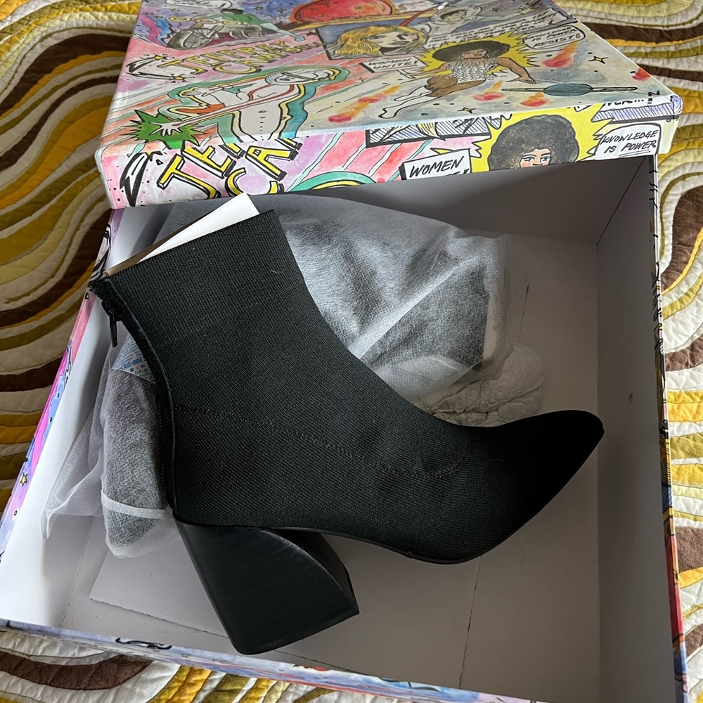Jeffrey Campbell Anteni stretch bootie. 6.5/37